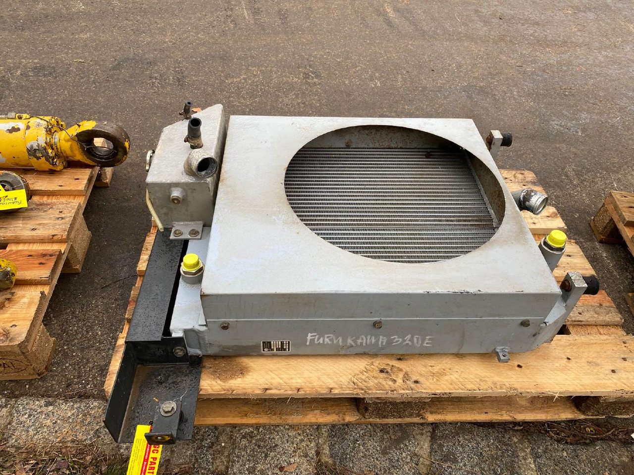 Furukawa 320 E - Cooling system for Construction machinery: picture 1 Furukawa 320 E - Cooling system for Construction machinery: picture 1