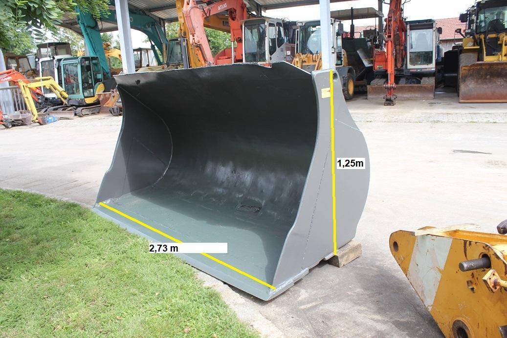 Hanomag 60E - Loader bucket: picture 1 Hanomag 60E - Loader bucket: picture 1
