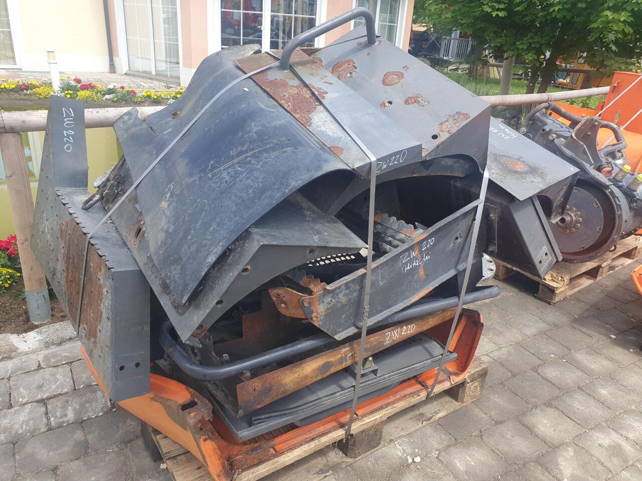 Hitachi ZW 220 - Body and exterior for Wheel loader: picture 3 Hitachi ZW 220 - Body and exterior for Wheel loader: picture 3