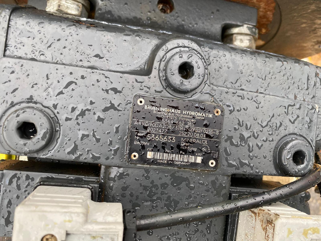 Hydromatik A4VG 90 aus Furukawa 320 E - Hydraulic pump for Construction machinery: picture 2 Hydromatik A4VG 90 aus Furukawa 320 E - Hydraulic pump for Construction machinery: picture 2