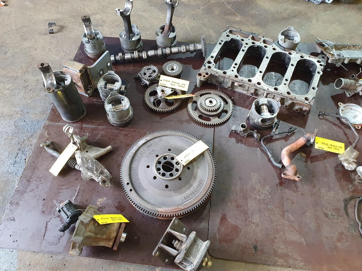 Isuzu 4HK 1X - Cylinder block for Truck: picture 3 Isuzu 4HK 1X - Cylinder block for Truck: picture 3