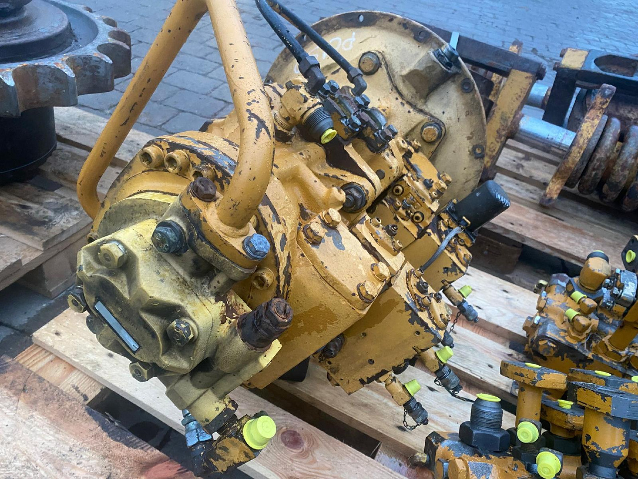 Komatsu PC 150 - Hydraulics for Construction machinery: picture 4 Komatsu PC 150 - Hydraulics for Construction machinery: picture 4