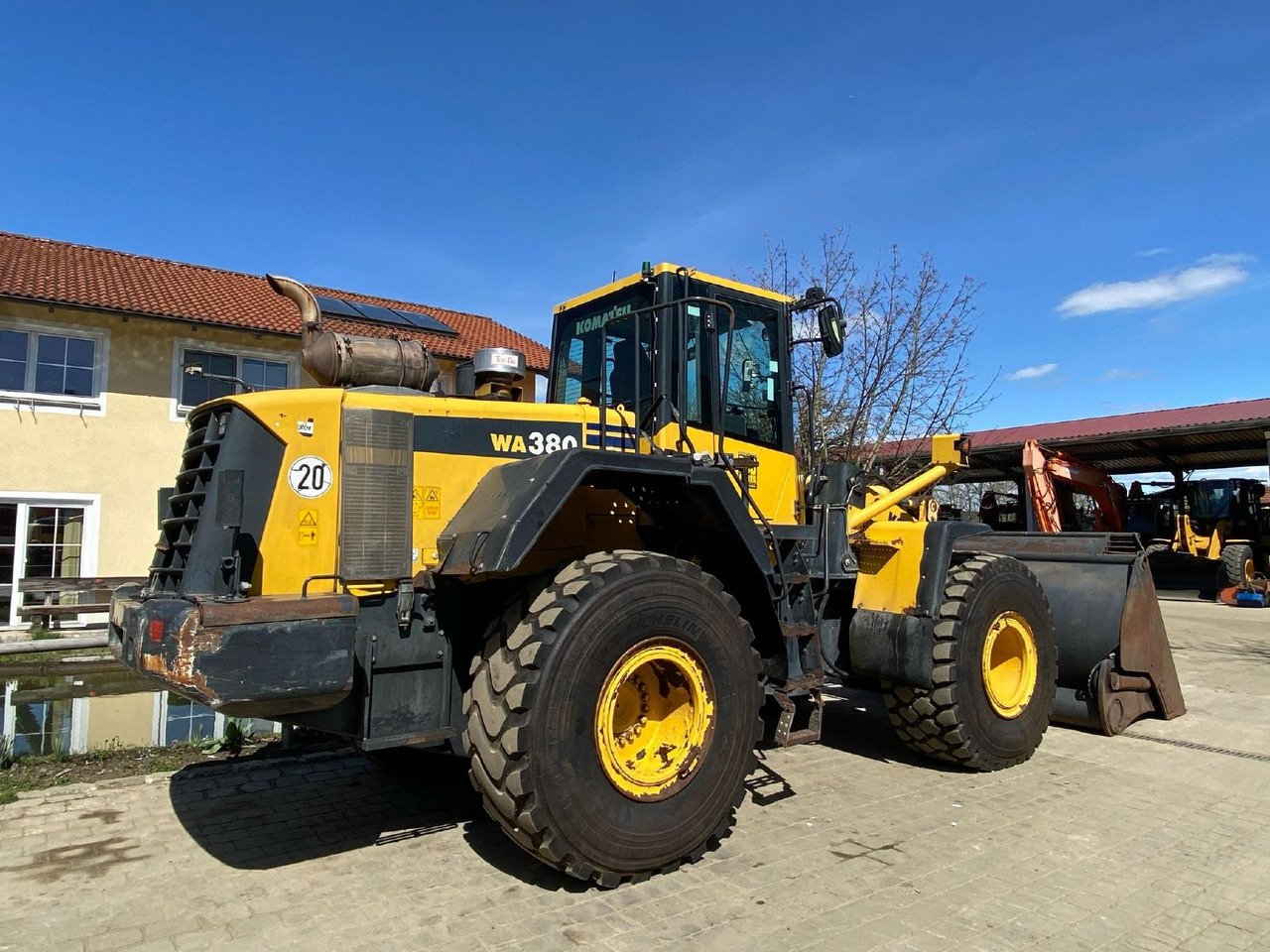 Komatsu WA 380 - Wheel loader: picture 5 Komatsu WA 380 - Wheel loader: picture 5