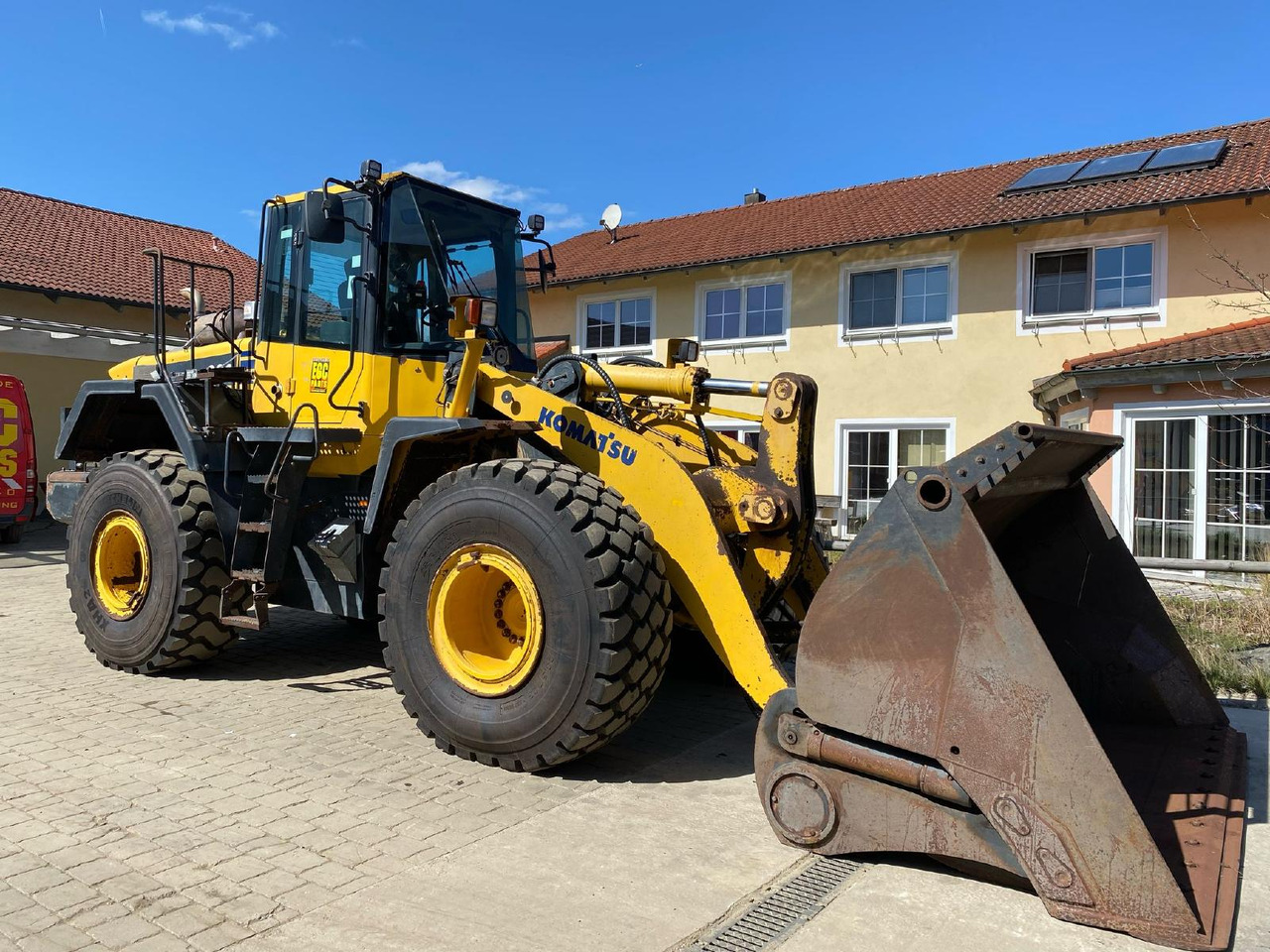 Komatsu WA 380 - Wheel loader: picture 1 Komatsu WA 380 - Wheel loader: picture 1