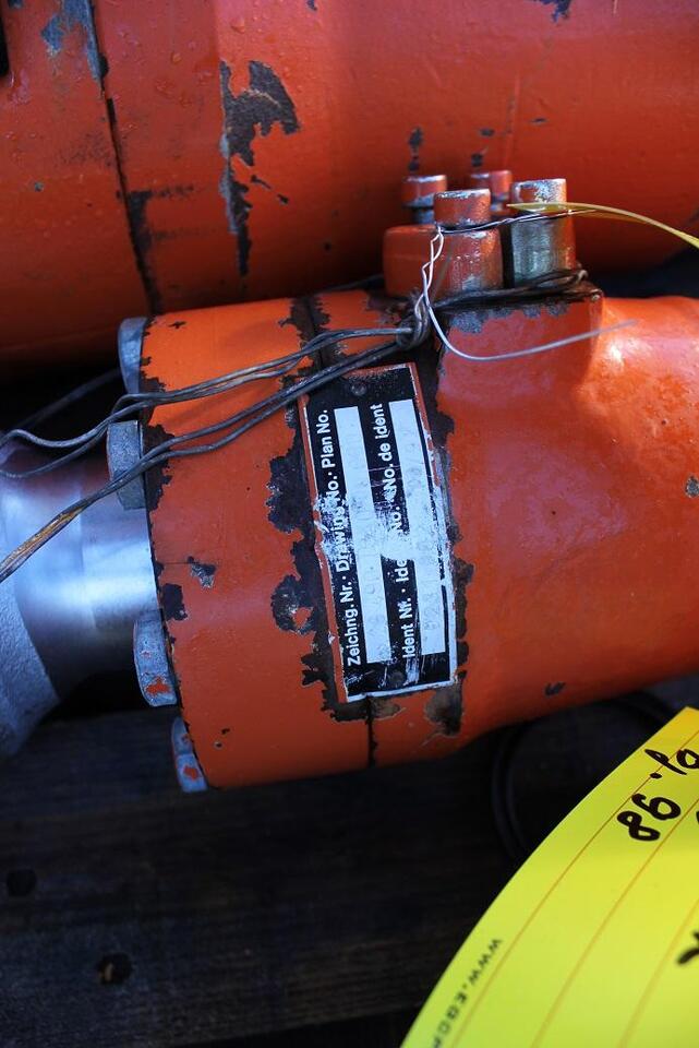 Liebherr A 310 LIT - Hydraulic cylinder for Construction machinery: picture 5 Liebherr A 310 LIT - Hydraulic cylinder for Construction machinery: picture 5