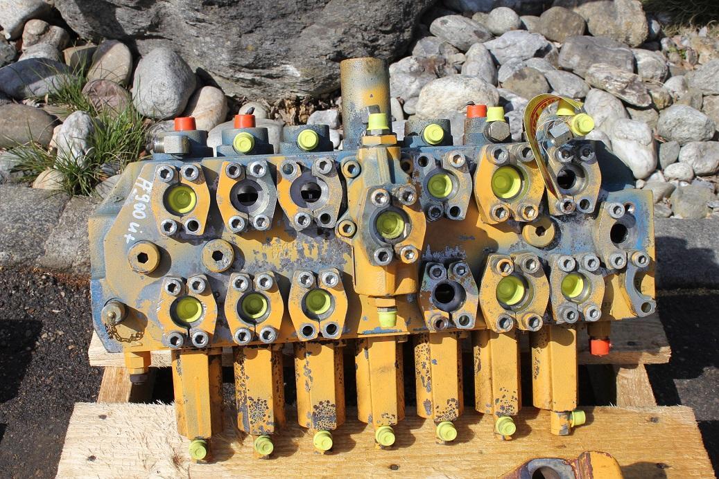 Liebherr A 900 LIT - Hydraulic valve for Construction machinery: picture 1 Liebherr A 900 LIT - Hydraulic valve for Construction machinery: picture 1