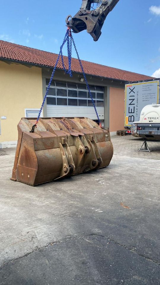 Liebherr L 564 - Loader bucket: picture 4 Liebherr L 564 - Loader bucket: picture 4