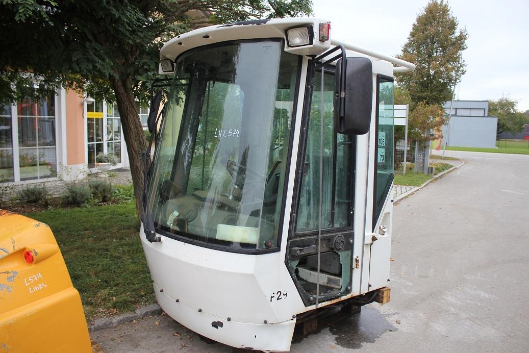 Liebherr L 574 - Cab for Wheel loader: picture 1 Liebherr L 574 - Cab for Wheel loader: picture 1
