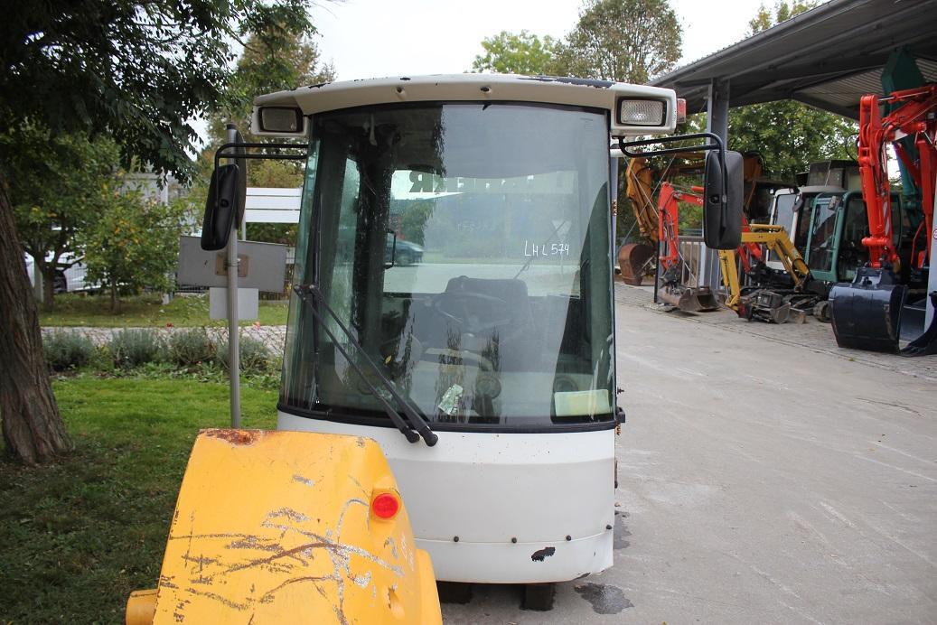 Liebherr L 574 - Cab for Wheel loader: picture 5 Liebherr L 574 - Cab for Wheel loader: picture 5