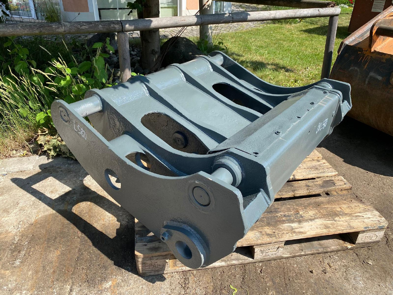 Liebherr L 580 - Quick coupler: picture 1 Liebherr L 580 - Quick coupler: picture 1