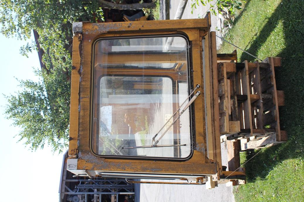 Liebherr LR 621 - Cab for Construction machinery: picture 2 Liebherr LR 621 - Cab for Construction machinery: picture 2