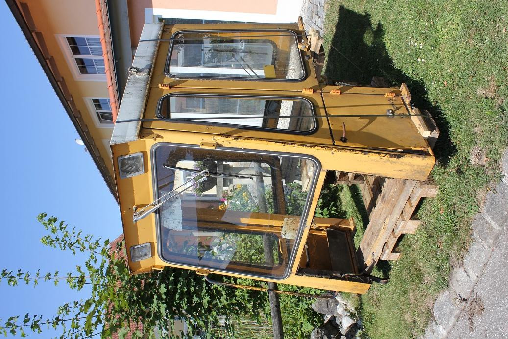 Liebherr LR 621 - Cab for Construction machinery: picture 1 Liebherr LR 621 - Cab for Construction machinery: picture 1