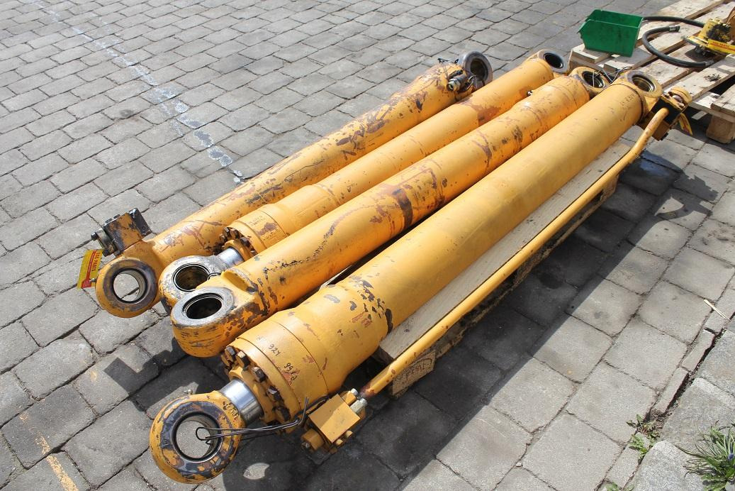 Liebherr R 924 - Hydraulic cylinder for Construction machinery: picture 4 Liebherr R 924 - Hydraulic cylinder for Construction machinery: picture 4