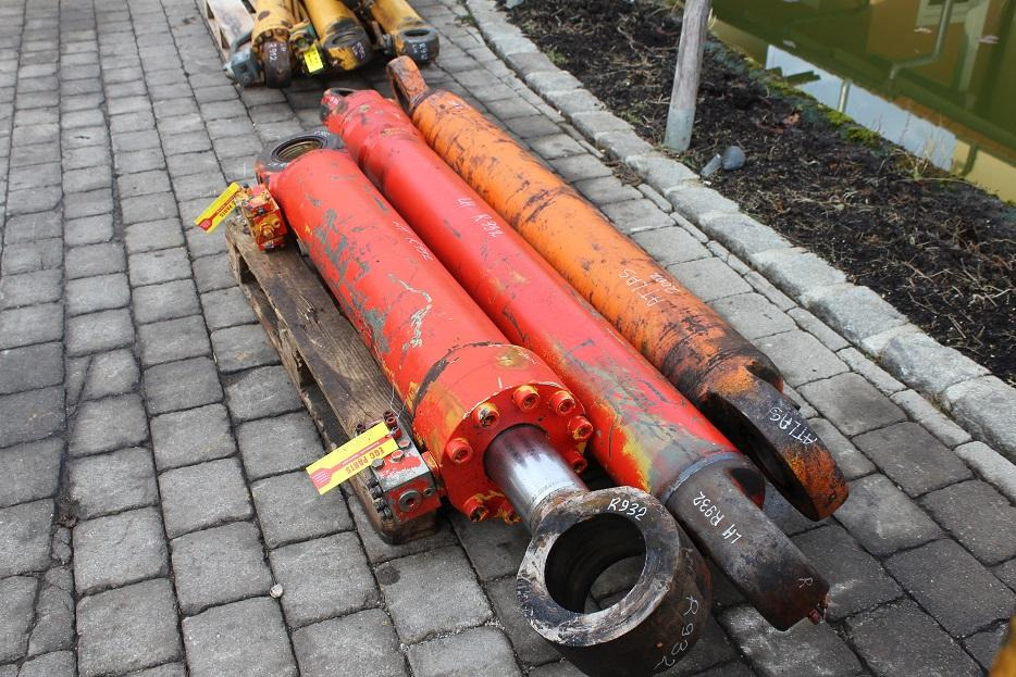 Liebherr R 932 LIT - Hydraulic cylinder for Construction machinery: picture 5 Liebherr R 932 LIT - Hydraulic cylinder for Construction machinery: picture 5