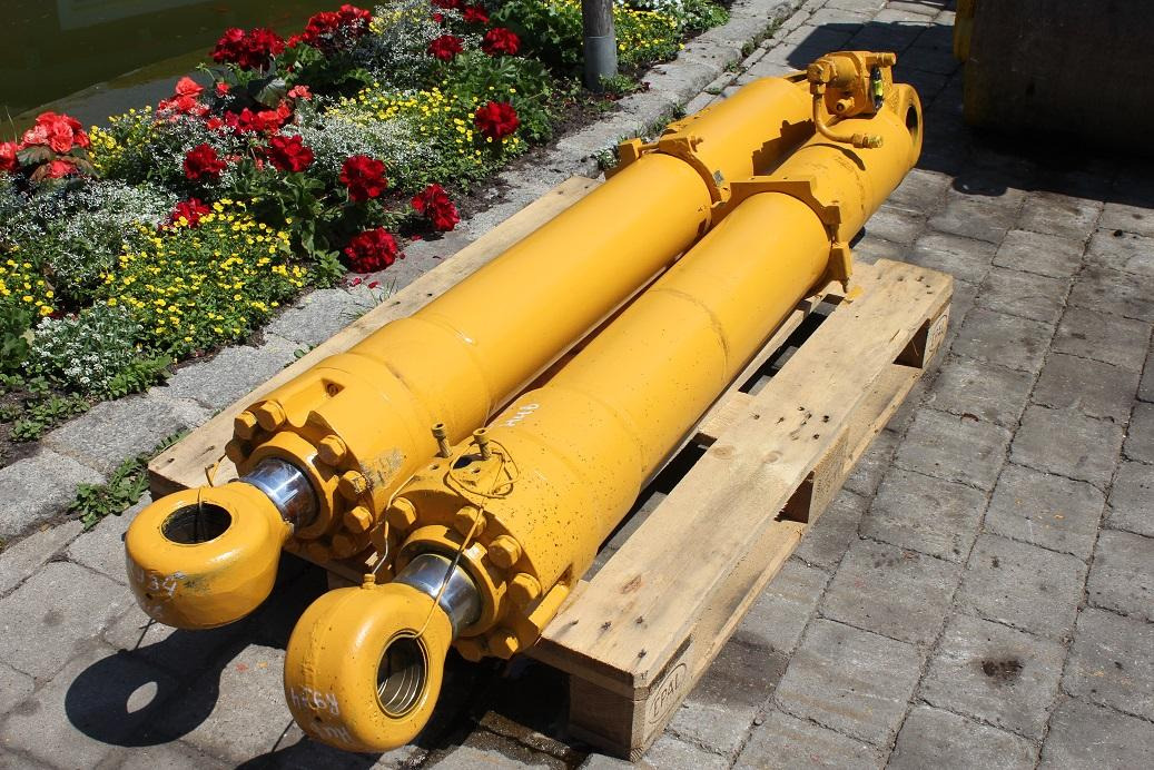 Liebherr R 934 LIT - Hydraulic cylinder for Construction machinery: picture 2 Liebherr R 934 LIT - Hydraulic cylinder for Construction machinery: picture 2