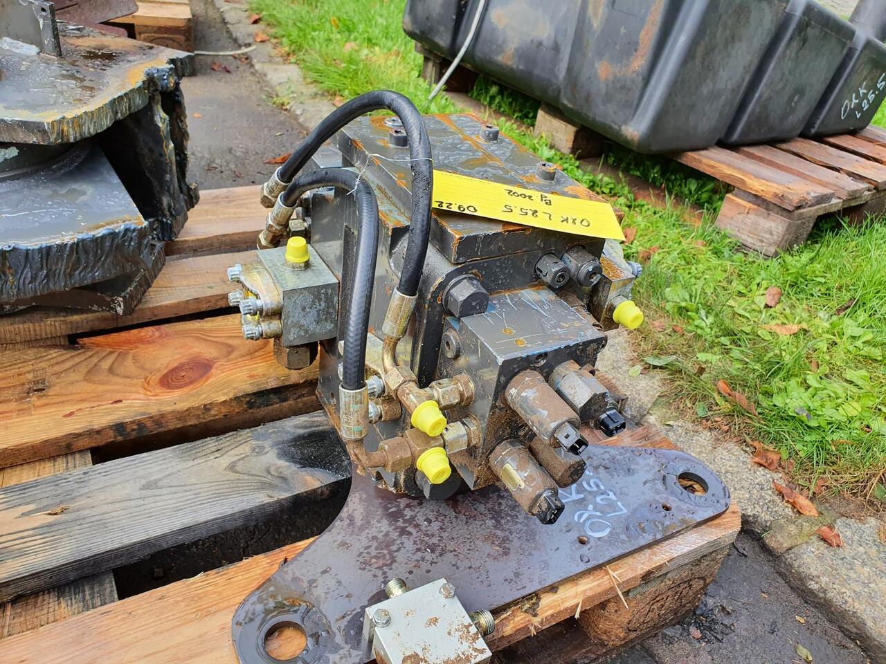 O&K L 25.5 - Hydraulic valve for Wheel loader: picture 2 O&K L 25.5 - Hydraulic valve for Wheel loader: picture 2