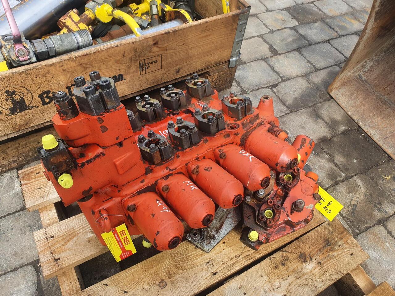 O&K MH City - Hydraulic valve for Wheel excavator: picture 4 O&K MH City - Hydraulic valve for Wheel excavator: picture 4