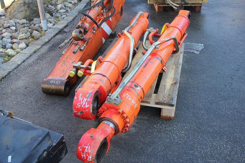 O&K RH 12,5 - Hydraulic cylinder for Crawler excavator: picture 4 O&K RH 12,5 - Hydraulic cylinder for Crawler excavator: picture 4