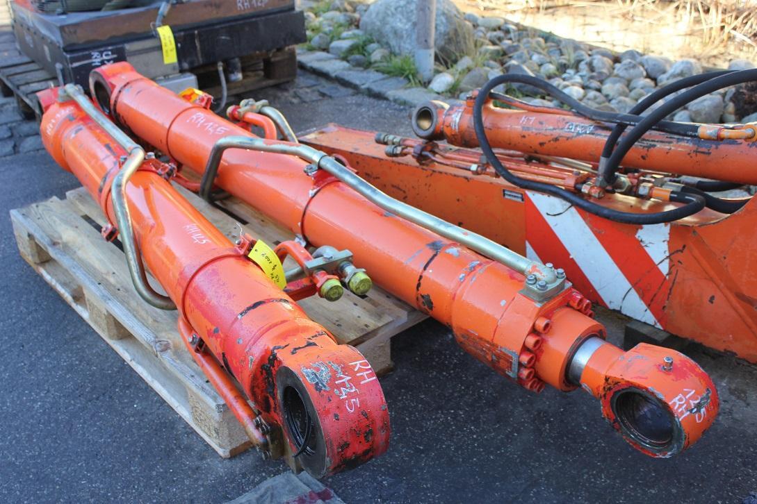 O&K RH 12,5 - Hydraulic cylinder for Crawler excavator: picture 3 O&K RH 12,5 - Hydraulic cylinder for Crawler excavator: picture 3