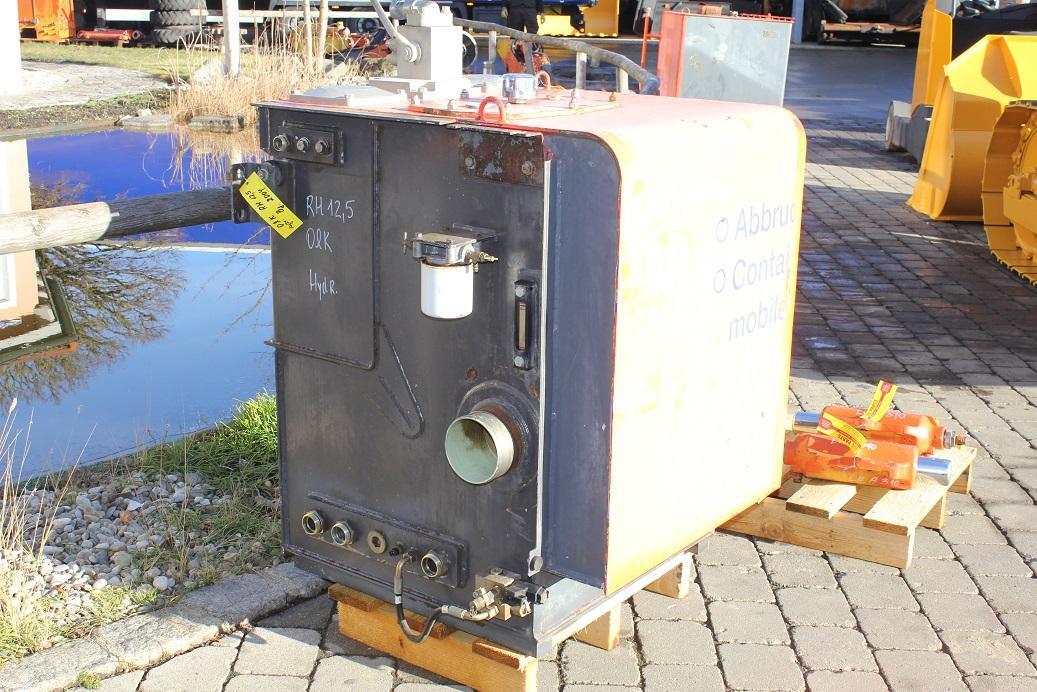 O&K RH 12,5 - Hydraulic tank for Crawler excavator: picture 1 O&K RH 12,5 - Hydraulic tank for Crawler excavator: picture 1