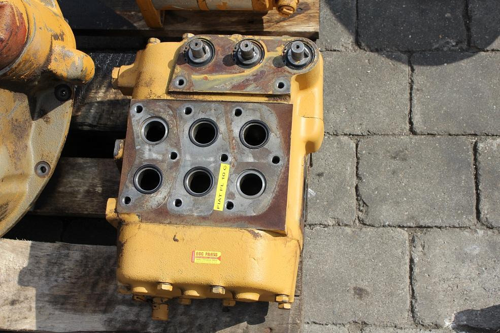 Fiat-Allis FL 10 C Laderaupe - Spare parts for Crawler loader: picture 1 Fiat-Allis FL 10 C Laderaupe - Spare parts for Crawler loader: picture 1