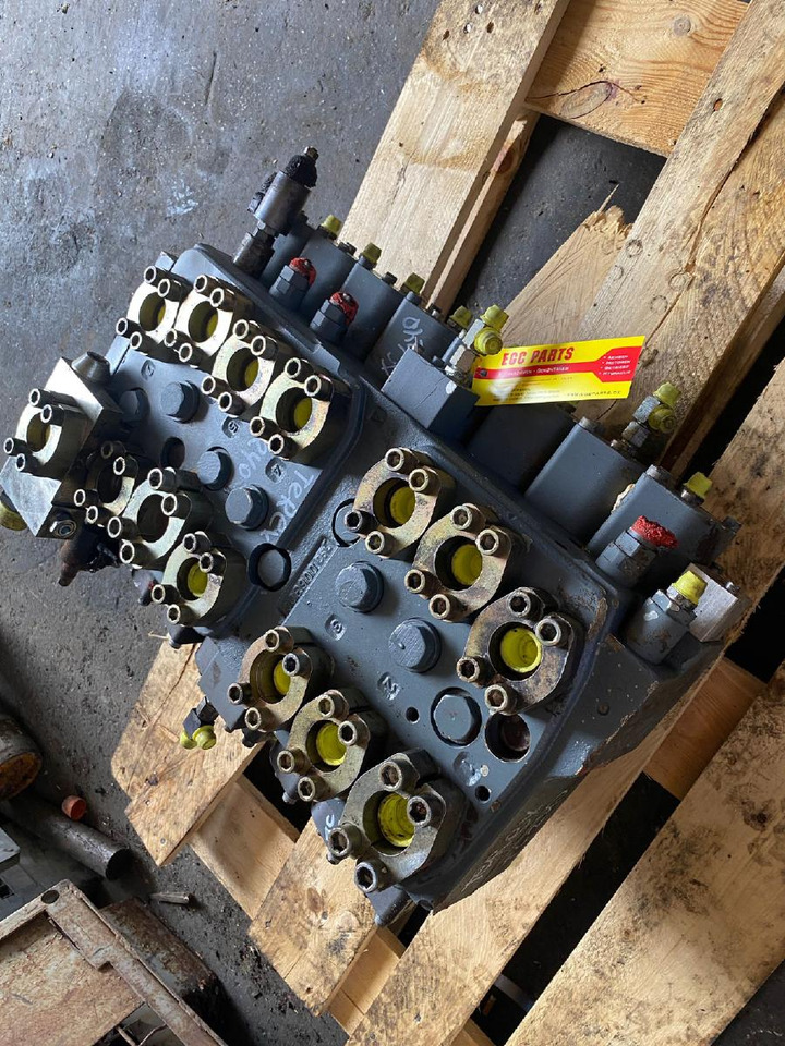 Terex TC 240 LC - Hydraulic valve for Construction machinery: picture 5 Terex TC 240 LC - Hydraulic valve for Construction machinery: picture 5