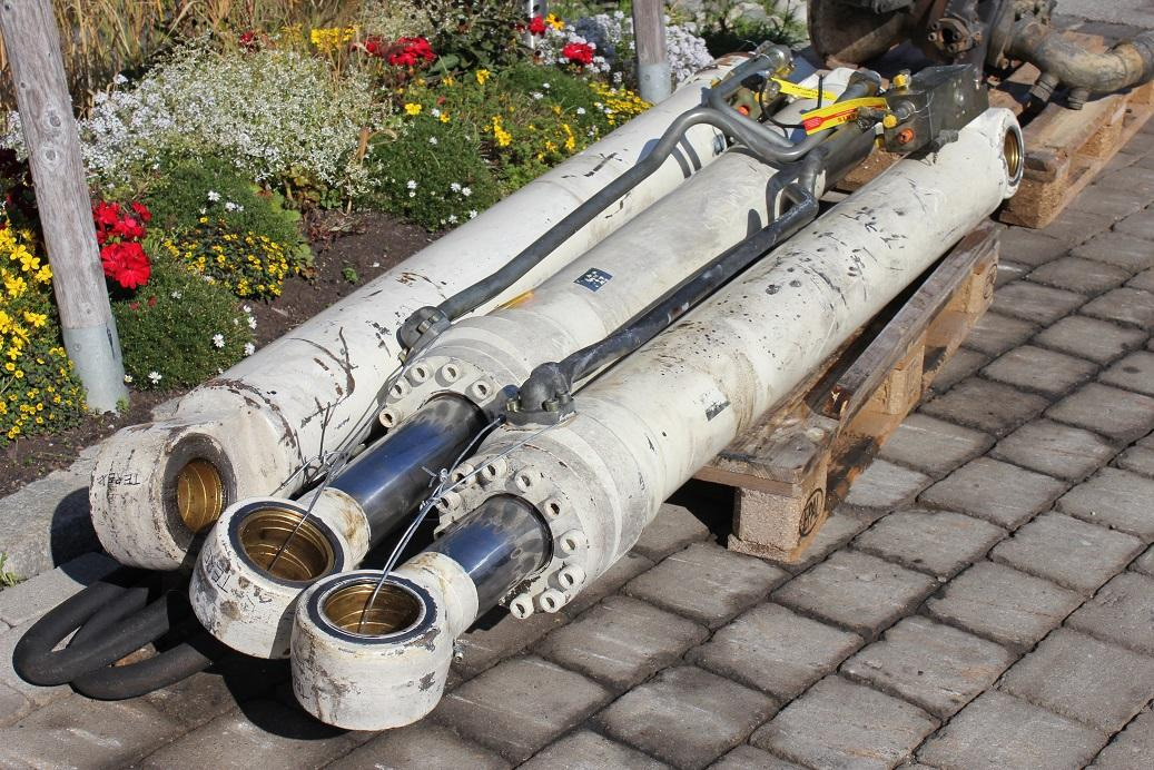 Terex TC 260 LC - Hydraulic cylinder for Construction machinery: picture 5 Terex TC 260 LC - Hydraulic cylinder for Construction machinery: picture 5