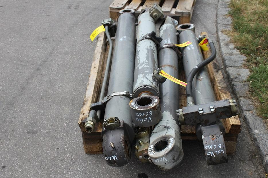 Volvo EC 160 - Hydraulic cylinder for Construction machinery: picture 5 Volvo EC 160 - Hydraulic cylinder for Construction machinery: picture 5