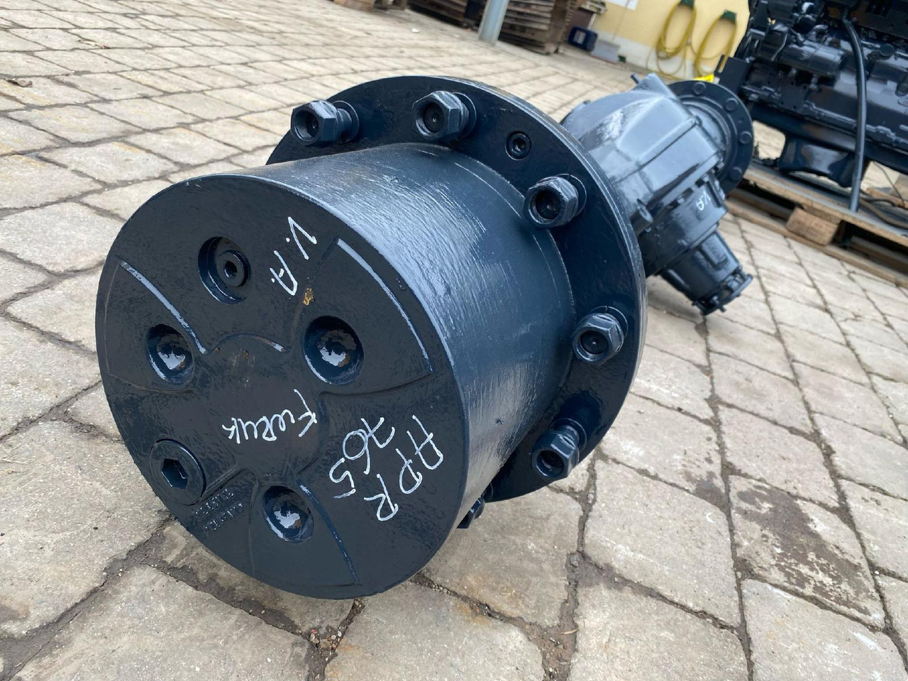 ZF AP R765 aus 320E Furukawa - Axle and parts for Construction machinery: picture 2 ZF AP R765 aus 320E Furukawa - Axle and parts for Construction machinery: picture 2