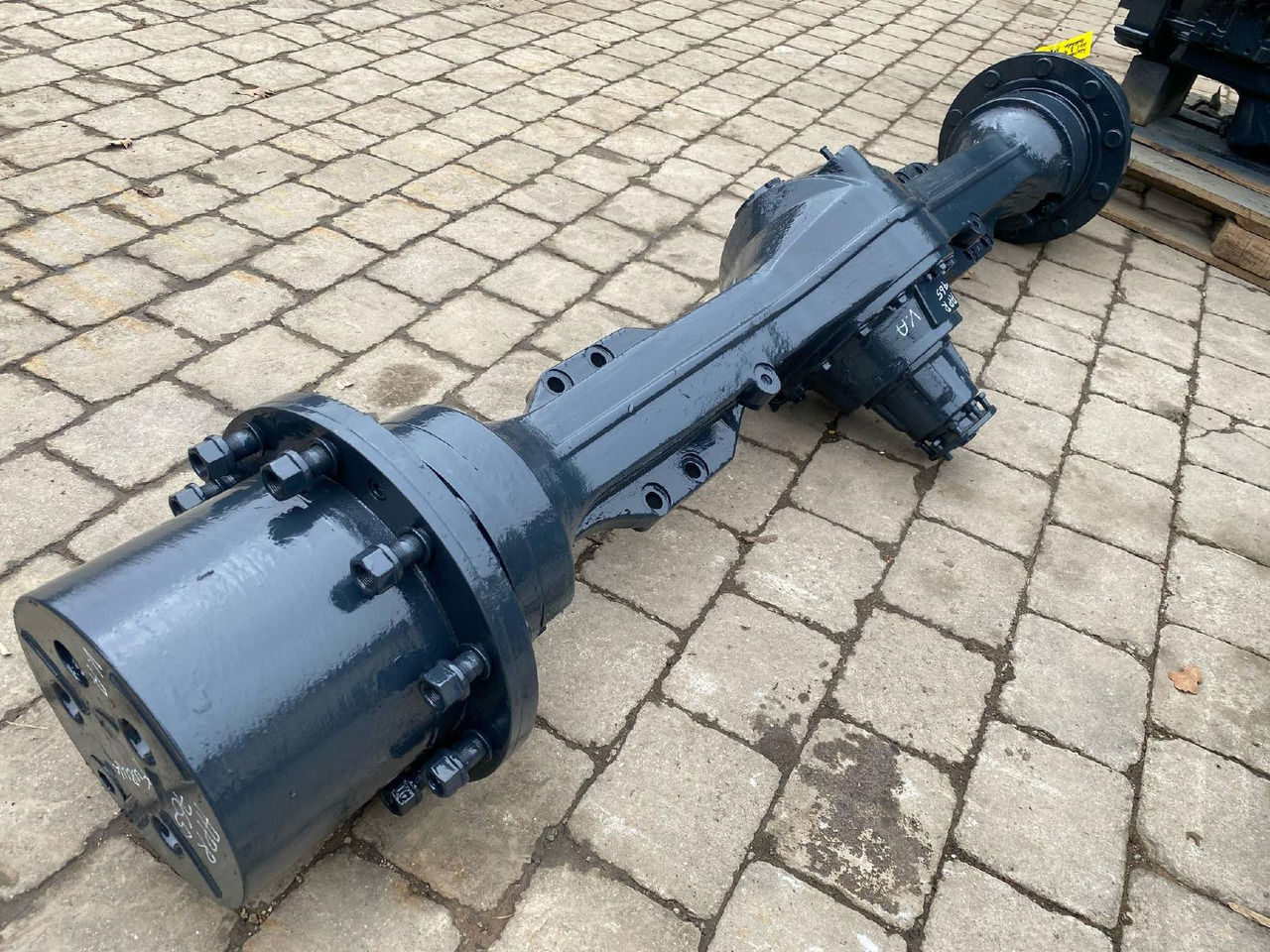ZF AP R765 aus 320E Furukawa - Axle and parts for Construction machinery: picture 1 ZF AP R765 aus 320E Furukawa - Axle and parts for Construction machinery: picture 1