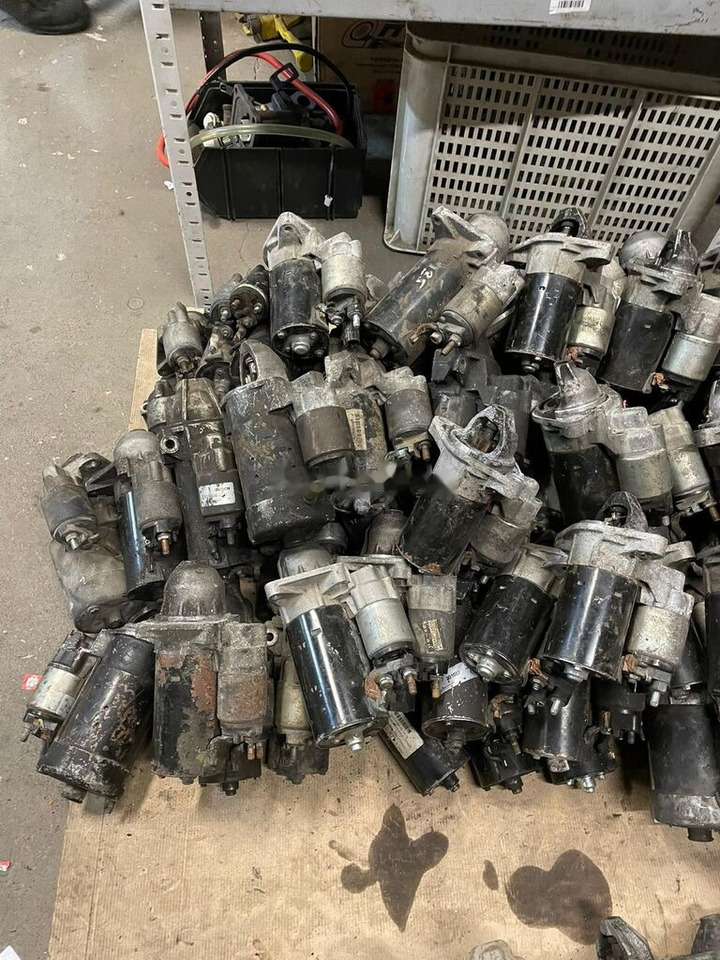 Bosch Iveco Daily 12V 0001109306 light - Starter for Commercial vehicle: picture 4 Bosch Iveco Daily 12V 0001109306 light - Starter for Commercial vehicle: picture 4