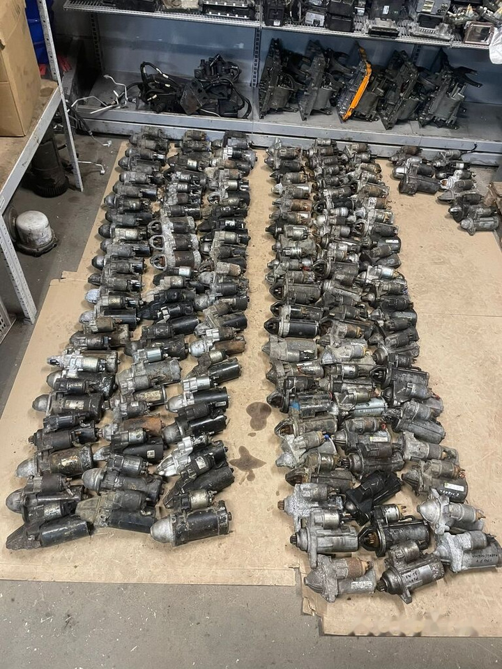 Bosch Iveco Daily 12V 0001109306 light - Starter for Commercial vehicle: picture 1 Bosch Iveco Daily 12V 0001109306 light - Starter for Commercial vehicle: picture 1