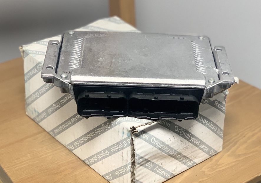 Bosch Sterownik Silnika Engine Control Ducato 2.8 HDI 281011755 for FIAT Ducato Boxer Jumper 2.8HDI 2000 - 2006 Oryginał NOWY commercial vehicle - ECU for Commercial vehicle: picture 3 Bosch Sterownik Silnika Engine Control Ducato 2.8 HDI 281011755 for FIAT Ducato Boxer Jumper 2.8HDI 2000 - 2006 Oryginał NOWY commercial vehicle - ECU for Commercial vehicle: picture 3