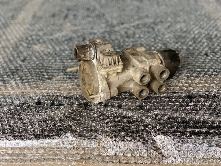 Knorr-Bremse orygina 0486200007 MAN TGA - Brake cylinder for Truck: picture 2 Knorr-Bremse orygina 0486200007 MAN TGA - Brake cylinder for Truck: picture 2