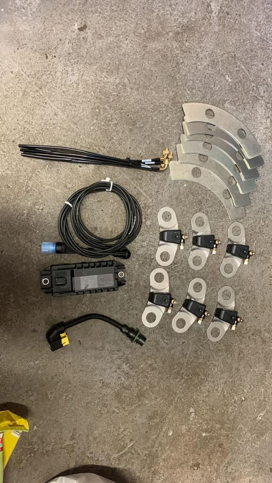 ZESTAW NOWY MODUŁ KOŁOWY IVTM 446220110 WABCO 446220110 truck - Spare parts for Truck: picture 4 ZESTAW NOWY MODUŁ KOŁOWY IVTM 446220110 WABCO 446220110 truck - Spare parts for Truck: picture 4