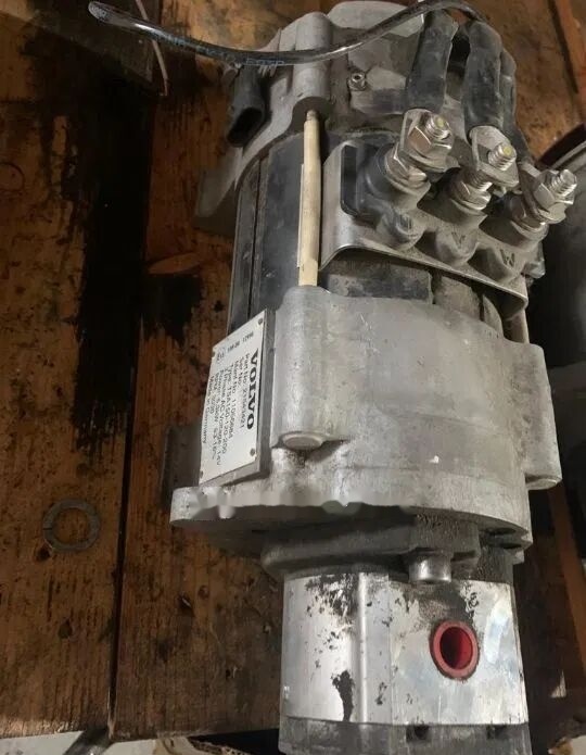 Volvo B5LH 2012 21543421 Volvo truck - Steering pump for Truck: picture 3 Volvo B5LH 2012 21543421 Volvo truck - Steering pump for Truck: picture 3