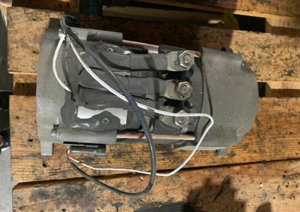 Volvo B5LH 2012 21543421 Volvo truck - Steering pump for Truck: picture 4 Volvo B5LH 2012 21543421 Volvo truck - Steering pump for Truck: picture 4