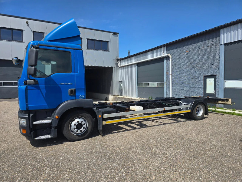 MAN TGM 15.240 TGM BDF - Container transporter/ Swap body truck: picture 4 MAN TGM 15.240 TGM BDF - Container transporter/ Swap body truck: picture 4
