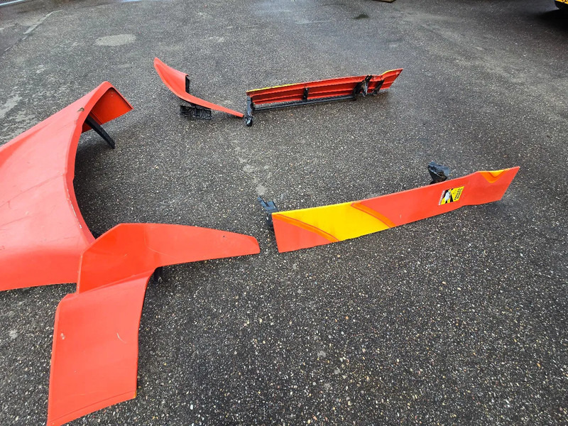 MAN TGX Spoiler - Aerodynamics/ Spoiler for Truck: picture 1 MAN TGX Spoiler - Aerodynamics/ Spoiler for Truck: picture 1