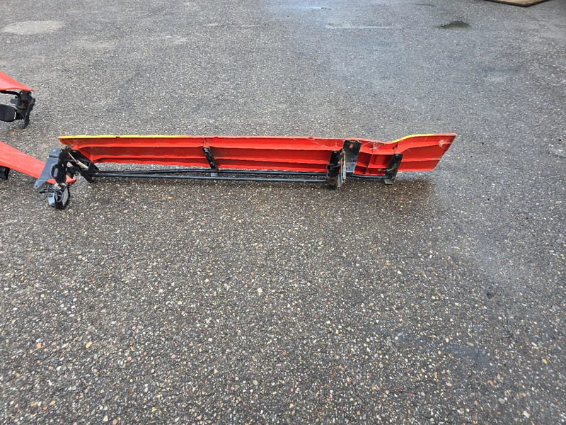 Aerodynamics/ Spoiler for Truck MAN TGX Spoiler: picture 9 Aerodynamics/ Spoiler for Truck MAN TGX Spoiler: picture 9