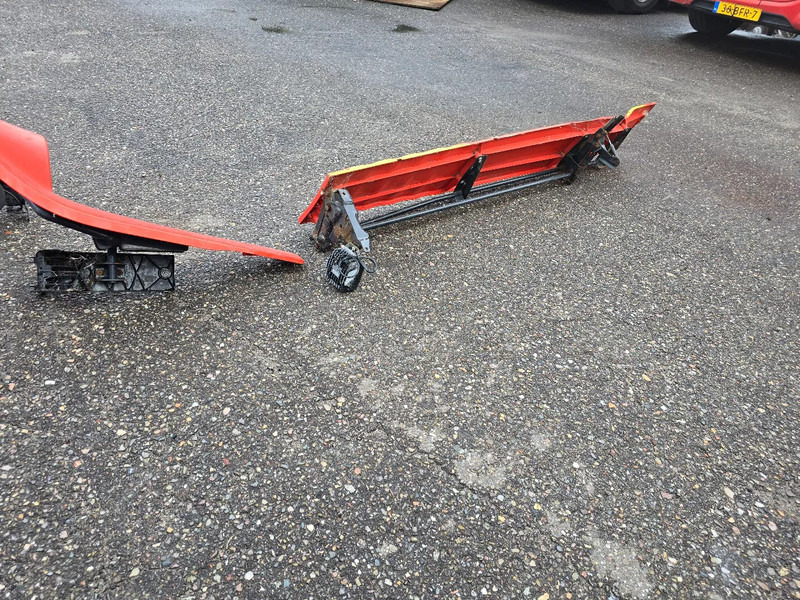 Aerodynamics/ Spoiler for Truck MAN TGX Spoiler: picture 8 Aerodynamics/ Spoiler for Truck MAN TGX Spoiler: picture 8