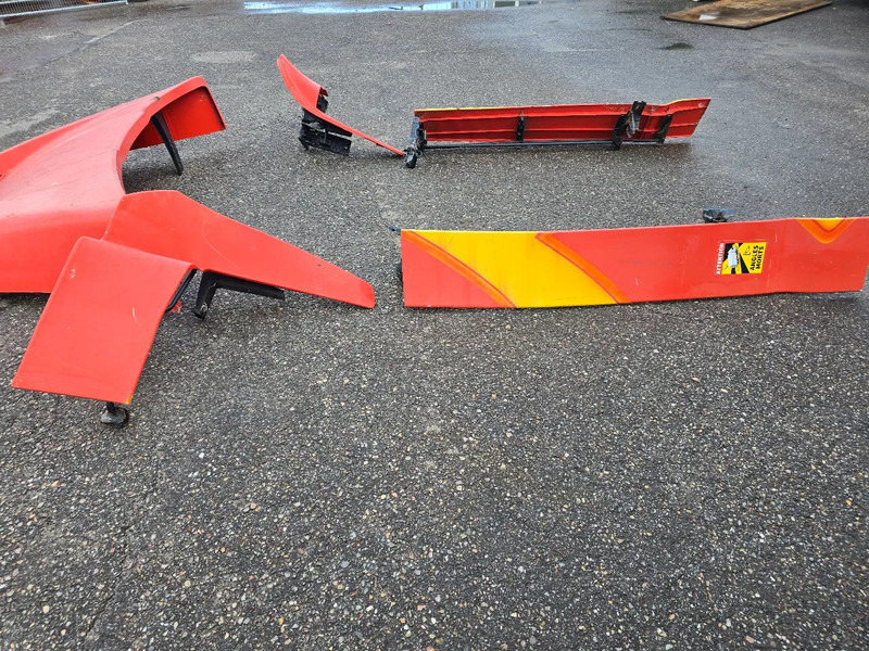 Aerodynamics/ Spoiler for Truck MAN TGX Spoiler: picture 16 Aerodynamics/ Spoiler for Truck MAN TGX Spoiler: picture 16