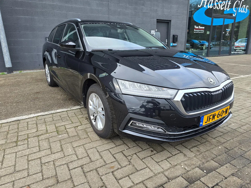 Škoda Octavia Combi 1.0 Benzine - Car: picture 3 Škoda Octavia Combi 1.0 Benzine - Car: picture 3