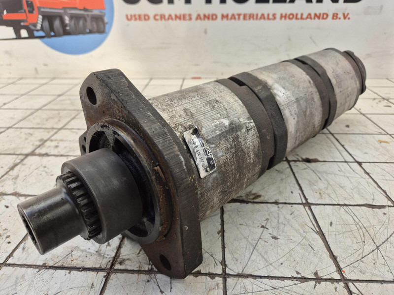 Bosch Bosch 4 way gear pump - Hydraulic pump for Crane: picture 2 Bosch Bosch 4 way gear pump - Hydraulic pump for Crane: picture 2