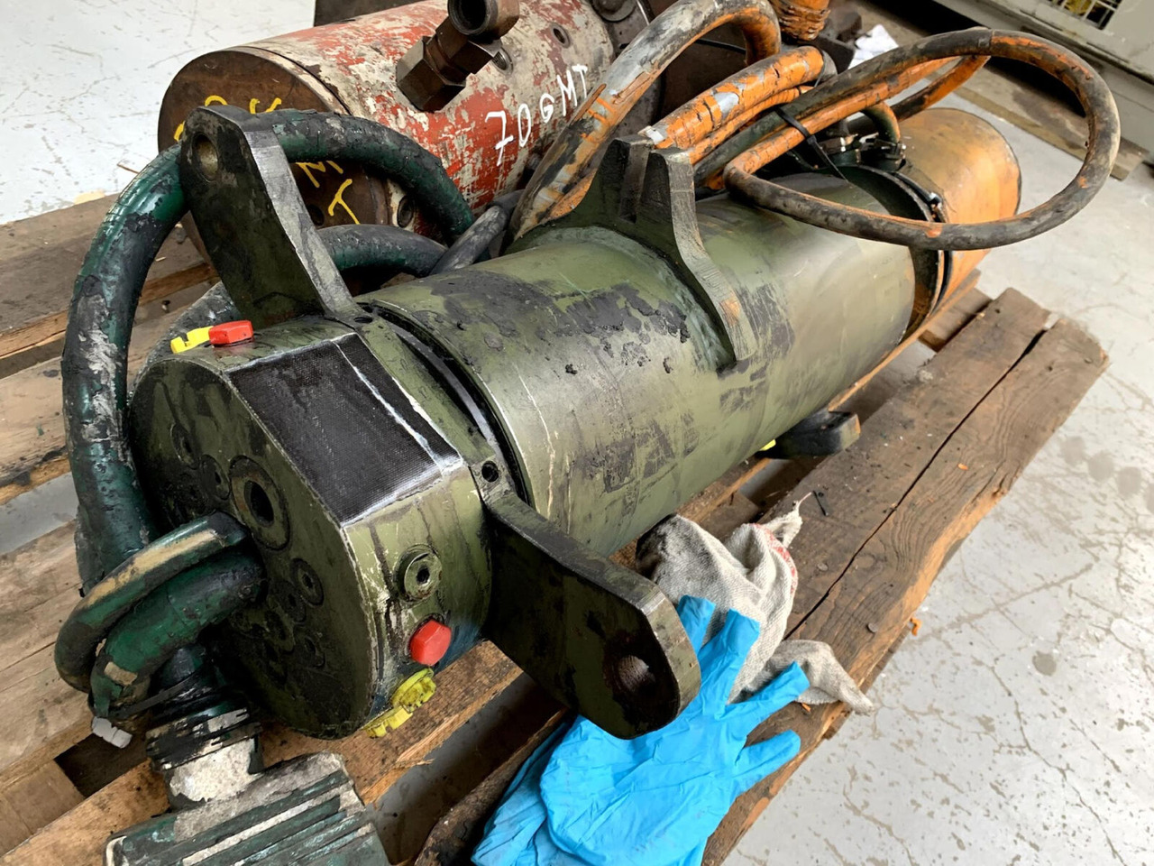 FAUN ATF 30-2 hydraulic and electric swivel - Hydraulic motor for Mobile crane: picture 3 FAUN ATF 30-2 hydraulic and electric swivel - Hydraulic motor for Mobile crane: picture 3