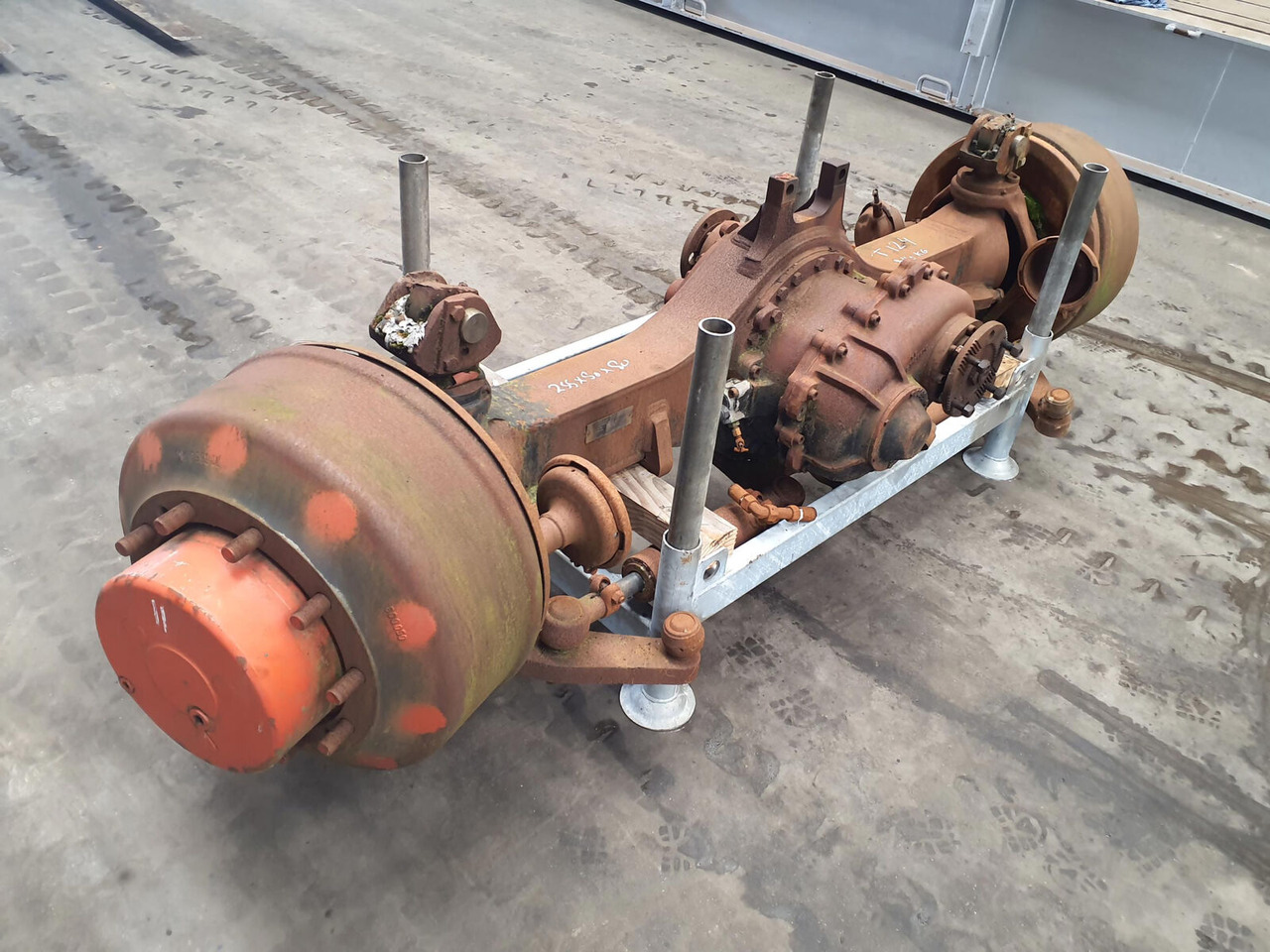 FAUN ATF 60-4 axle 2 - Axle and parts for Mobile crane: picture 1 FAUN ATF 60-4 axle 2 - Axle and parts for Mobile crane: picture 1