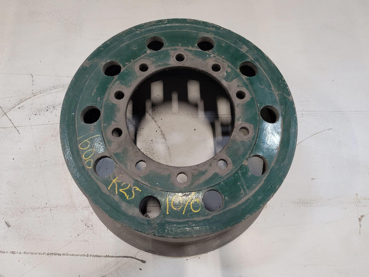 FAUN Rim 445/95R25 10 0 3p - Rim for Crane: picture 2 FAUN Rim 445/95R25 10 0 3p - Rim for Crane: picture 2