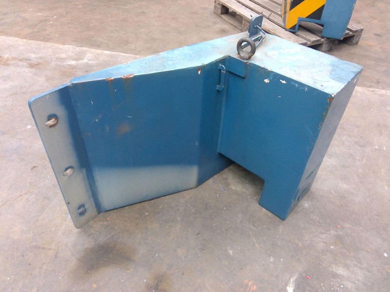 Faun ATF 40G-2 counterweight 0,7 ton left side - Counterweight for Construction machinery: picture 3 Faun ATF 40G-2 counterweight 0,7 ton left side - Counterweight for Construction machinery: picture 3