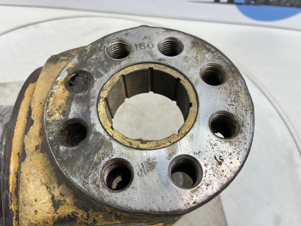 Steering knuckle for Mobile crane Grove AT 880 Steering knuckle 16 holes axle 2: picture 9