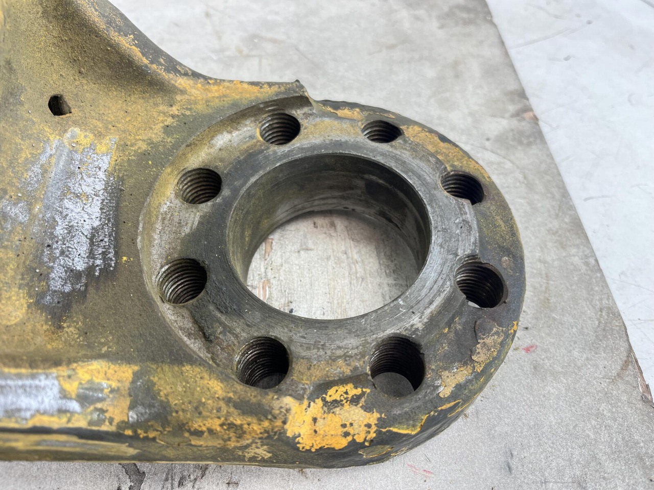 Steering knuckle for Mobile crane Grove AT 880 Steering knuckle 16 holes axle 2: picture 10